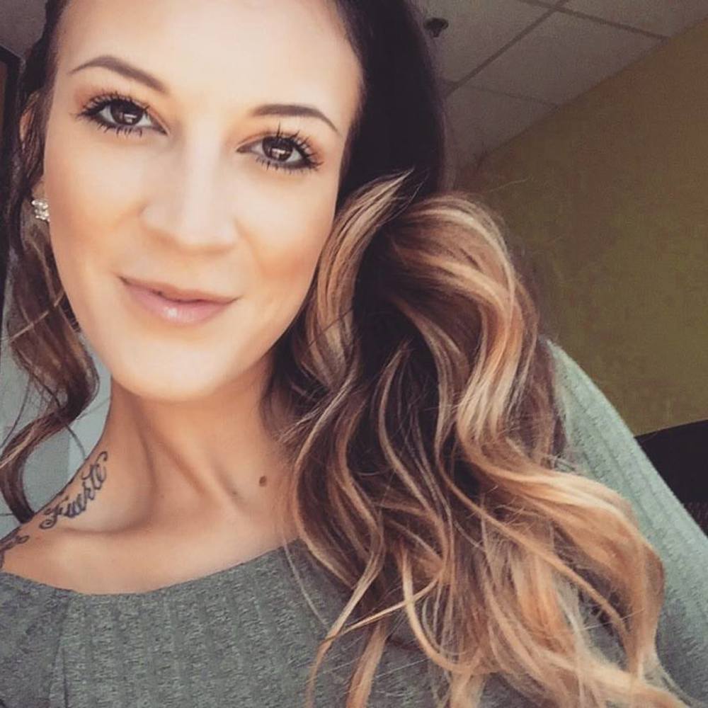 Meet your Posher, Cassandra